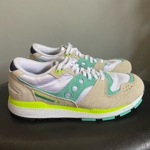 Saucony Women’s Size 7.5 Tennis Shoes